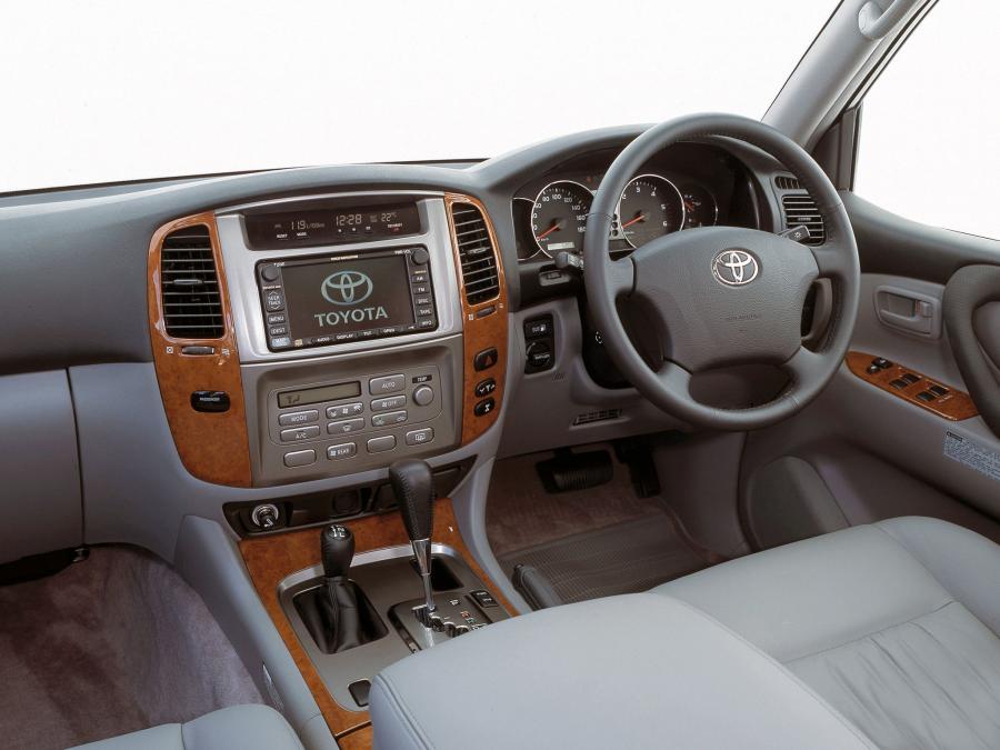  Toyota Land Cruiser 100 VX 2005 года  (AU) (фото 2 из 2)